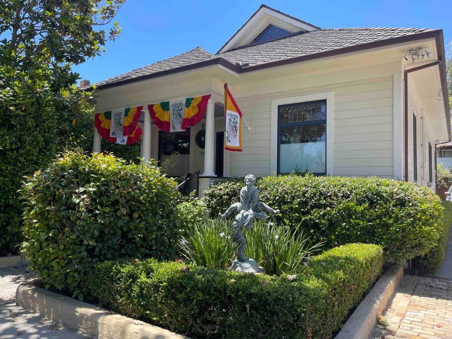 Upscale Downtown Home Walk To Beach Shops Bars 2 Santa Barbara Exteriér fotografie