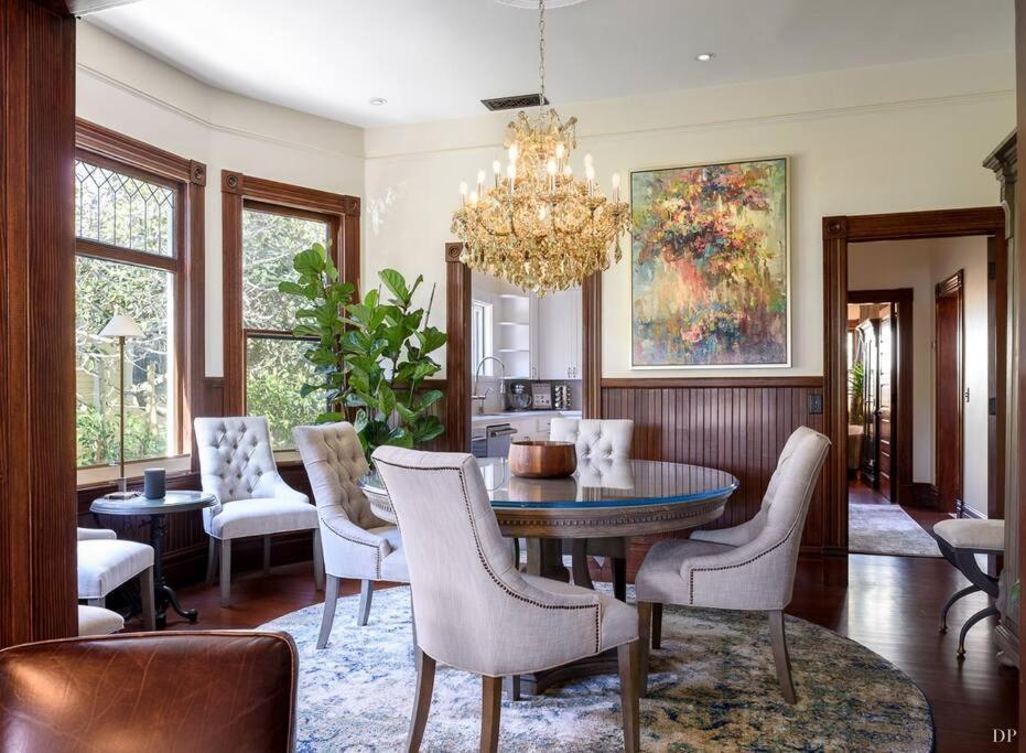 Upscale Downtown Home Walk To Beach Shops Bars 2 Santa Barbara Exteriér fotografie